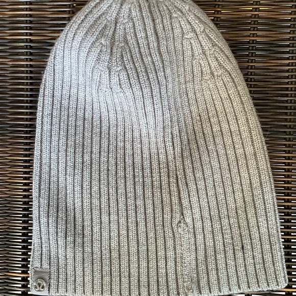Lululemon Beanie Grey - Picture 1 of 3